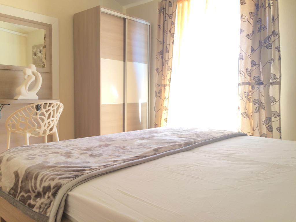 Apartmani Adriatic Ana Новаля Екстер'єр фото