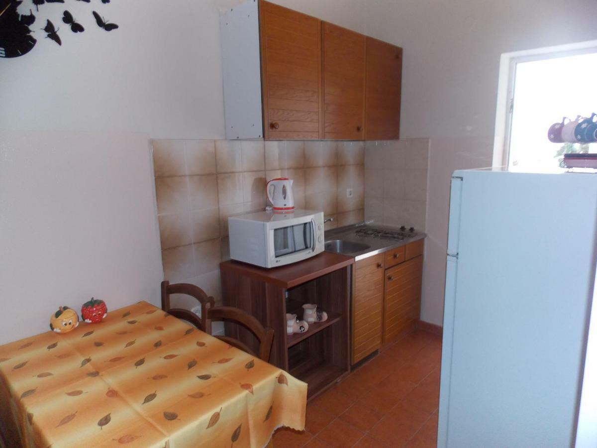 Apartmani Adriatic Ana Новаля Номер фото